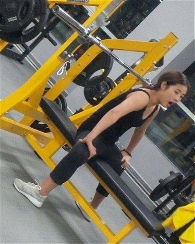 28703015-Reverse_Feet_01-1488871233-650-32e9147584-1488891292