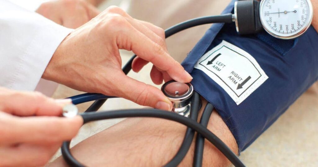 Як правильно міряти тиск за допомогою тонометра