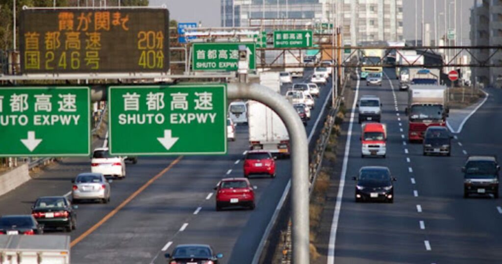 Чому в Японії кермо з правого боку? Вплив британської спадщини