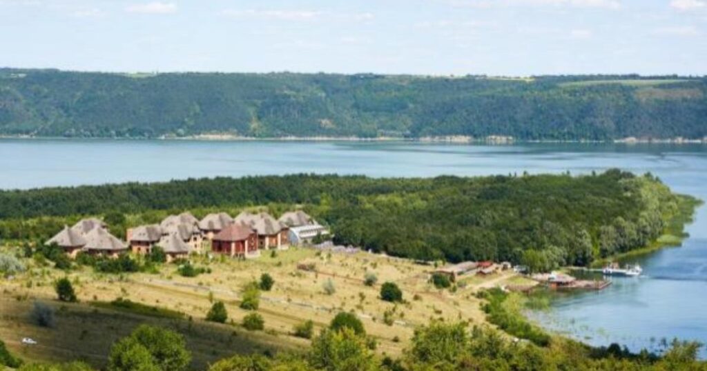 Огляд села Рудківці