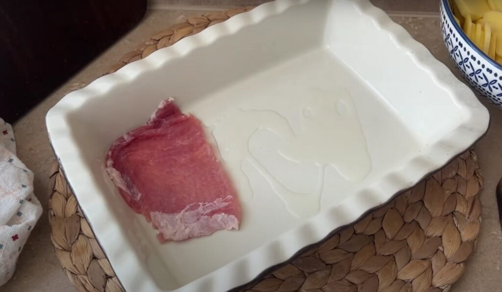 Зміщена олією форма для запікання