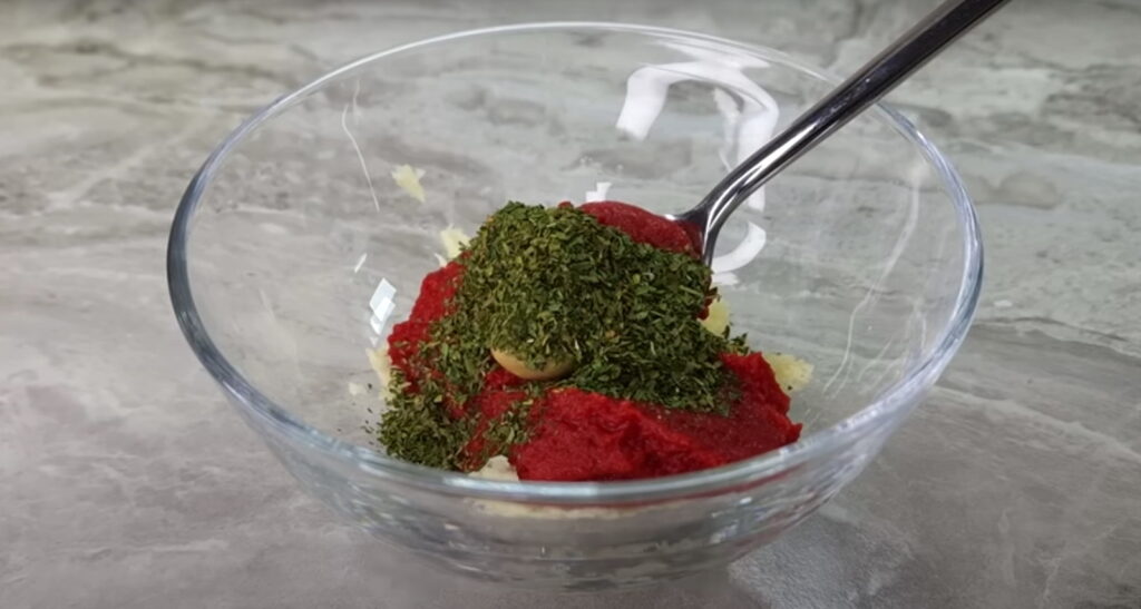 Приготування соусу для начинки картопляних половинок