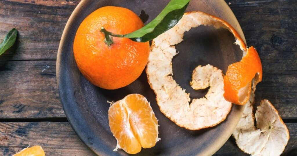 Як застосувати шкірки мандаринів у побуті: корисні поради