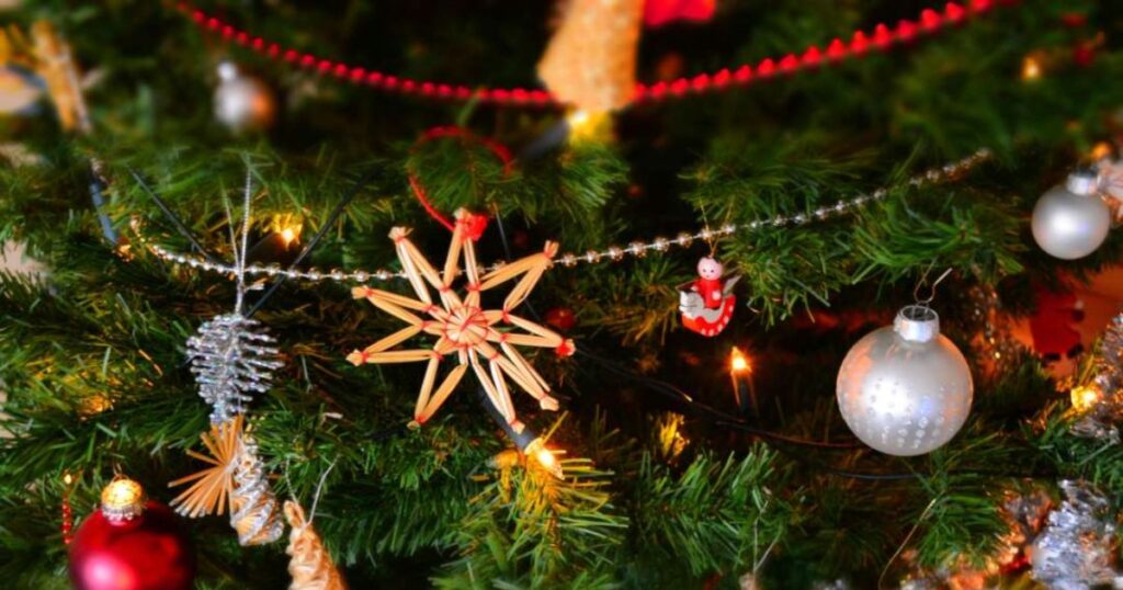 Що потрібно зробити на Новий рік 2025, щоб у домі завжди були гроші: народні прикмети