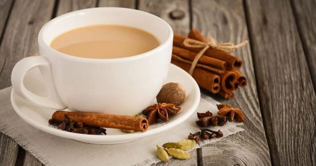 Чому кава з корицею пється саме в четвер