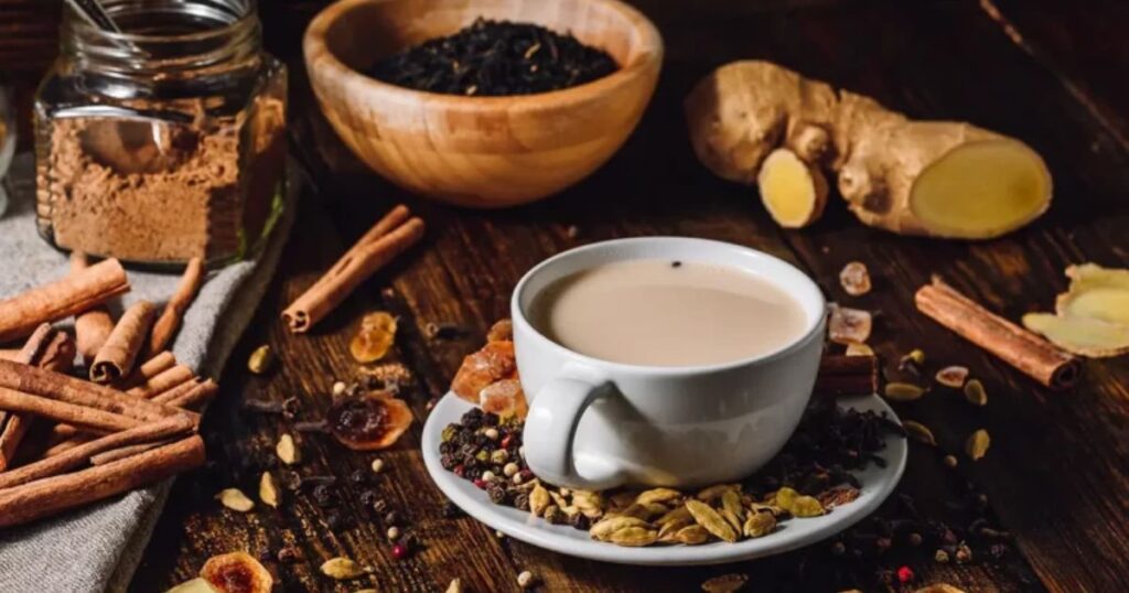 Напій, що привабить гроші: чому люди п'ють каву з корицею по четвергах