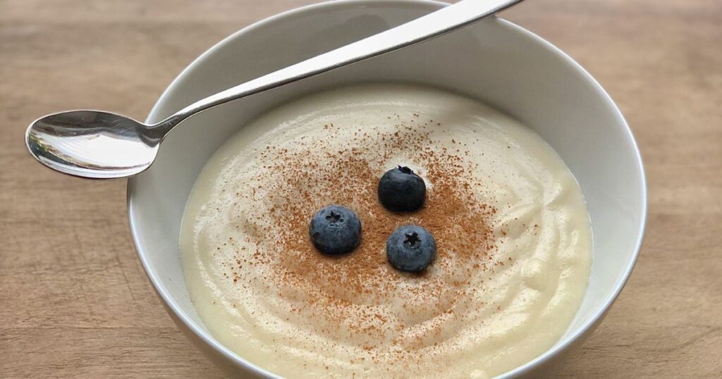 Як варити манку на молоці