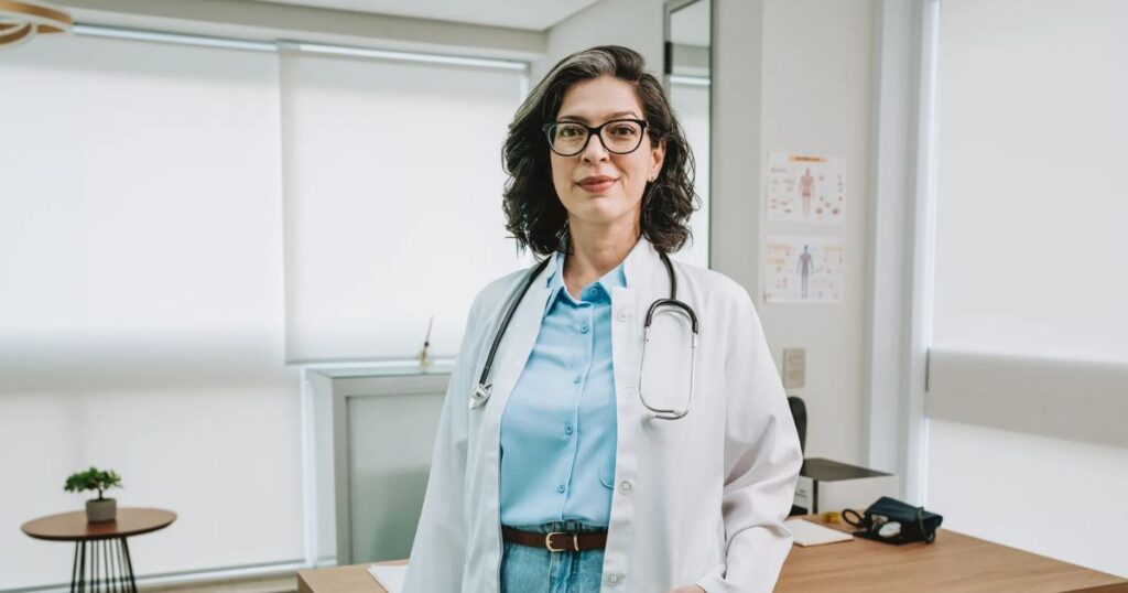 Професії для дівчат: Лікар