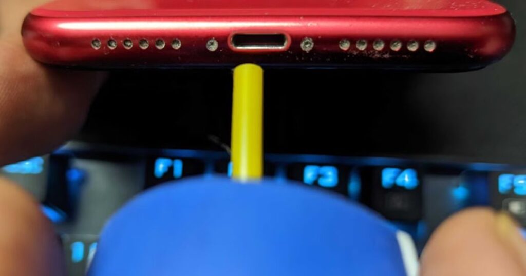 Як почистити динаміки в телефоні при сильному забрудненні