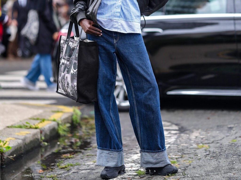 Модні жіночи джинсові штани